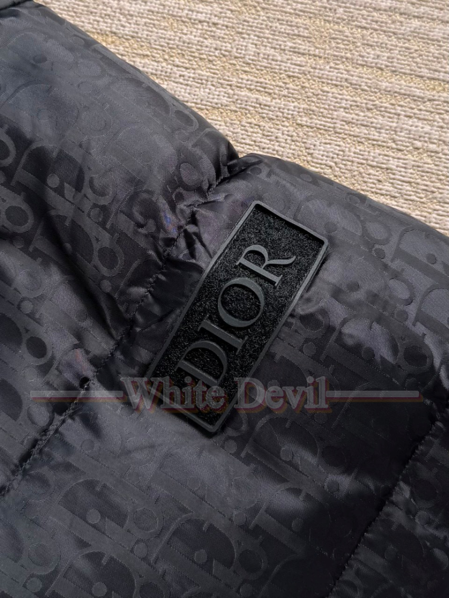 하얀악마 이미테이션 디올 패딩 (17).jpg