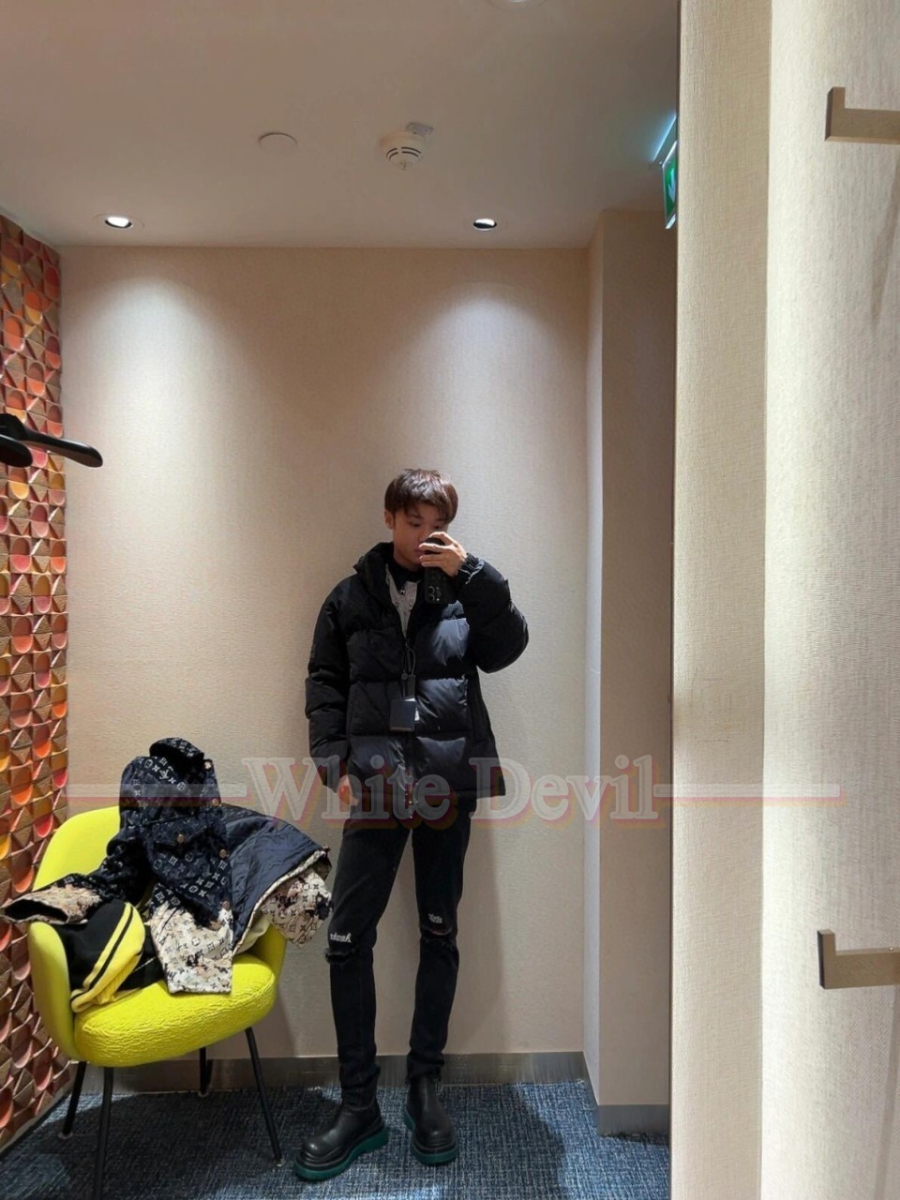 하얀악마 레플리카 루이비통 패딩 (2).jpg