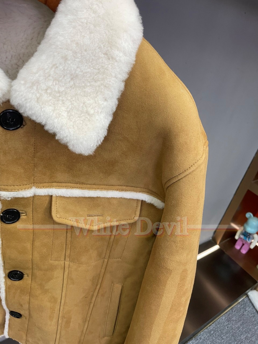 하얀악마 레플리카 로로 무스탕 (4).jpg