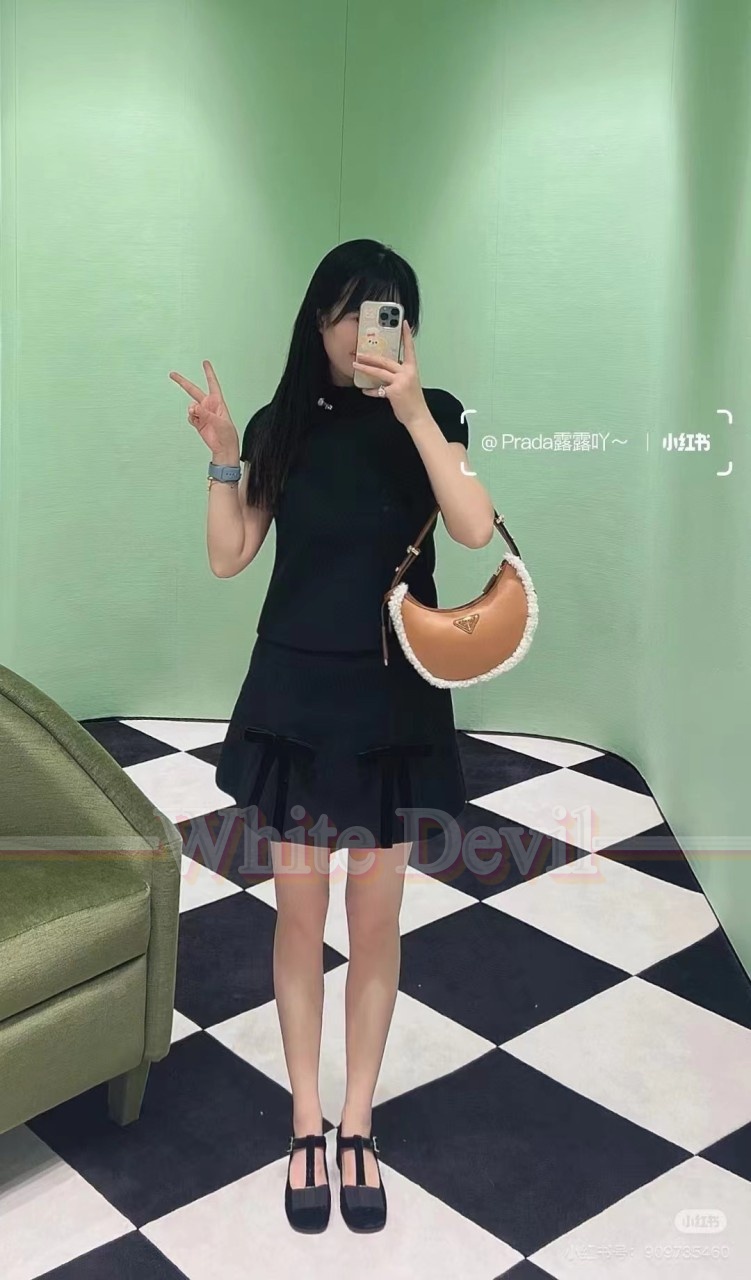 하얀악마 이미테이션 프라다 구두 (1).jpg