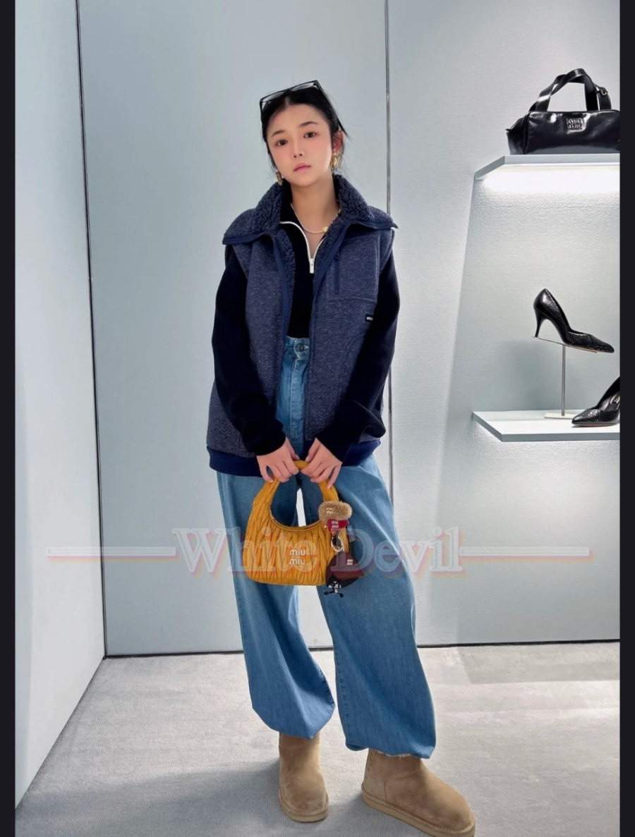 하얀악마 이미테이션 미우미우 부츠 (2).jpg