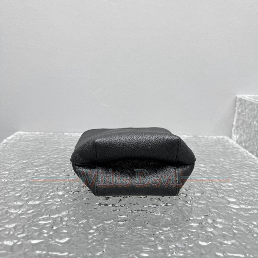 하얀악마 레플리카 더로우 크로스백 (7).jpg