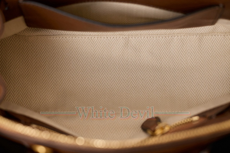 하얀악마 레플리카 미우미우 토트백 (12).jpg
