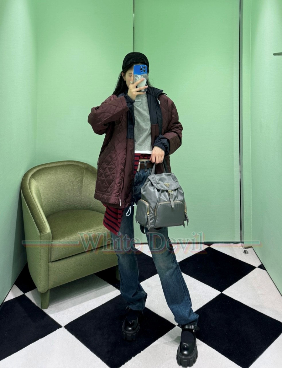 하얀악마 레플리카 프라다 백팩 (1).jpg