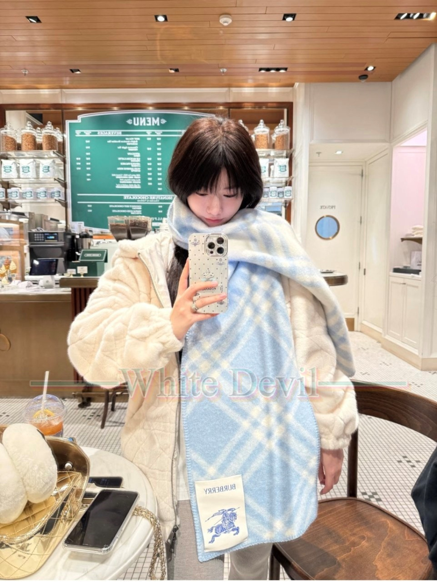 하얀악마 레플리카 버버리 목도리 (1).jpg