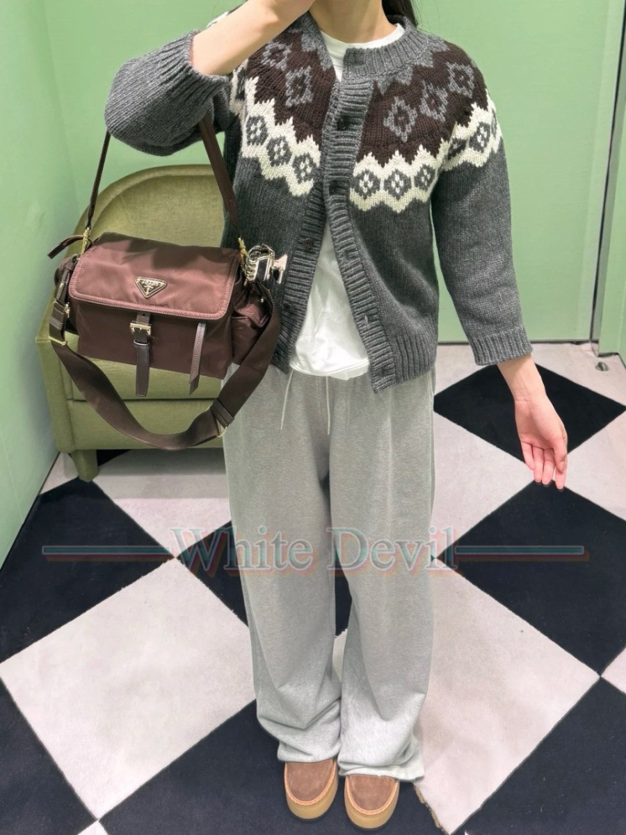 하얀악마 레플리카 프라다 가디건 (2).jpg