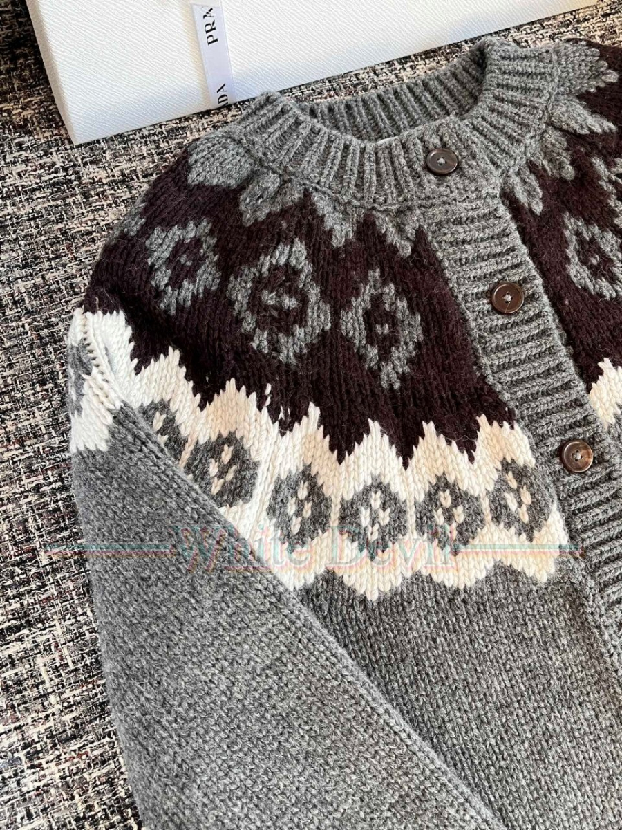 하얀악마 레플리카 프라다 가디건 (16).jpg