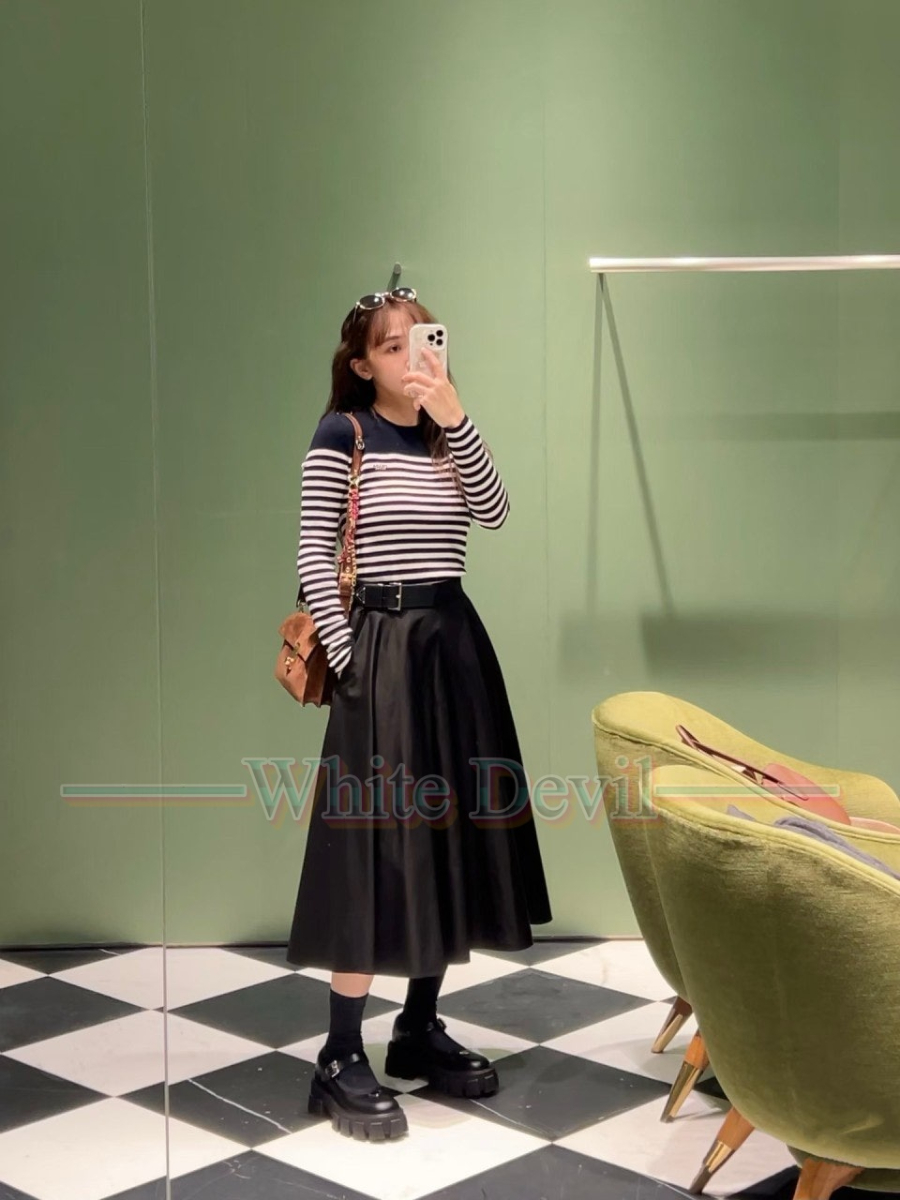 하얀악마 레플리카 프라다 니트 (1).jpg