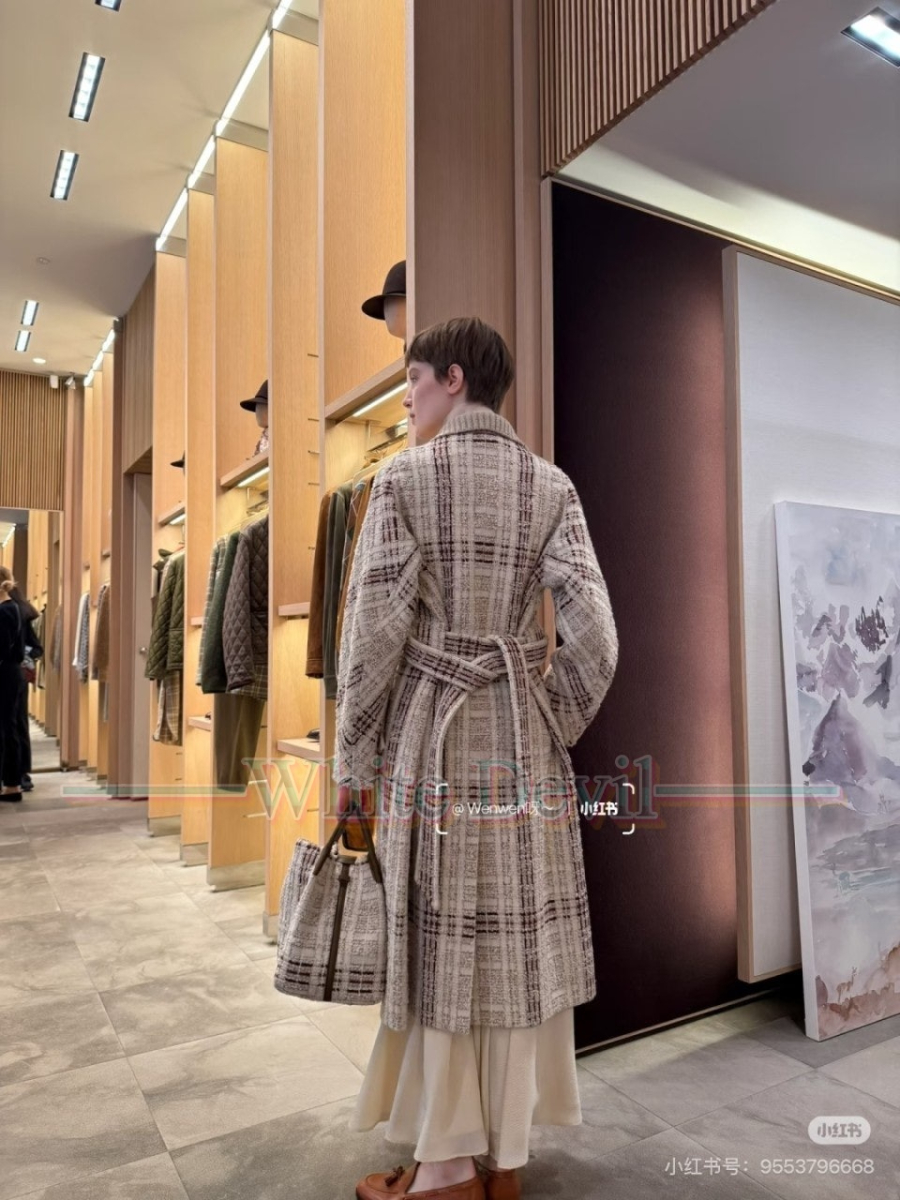 하얀악마 레플리카 로로피아나 코트 (2).jpg