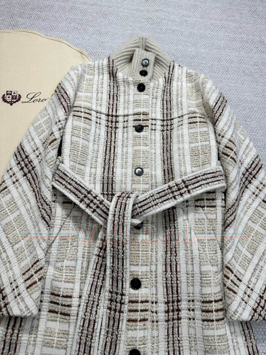 하얀악마 레플리카 로로피아나 코트 (6).jpg