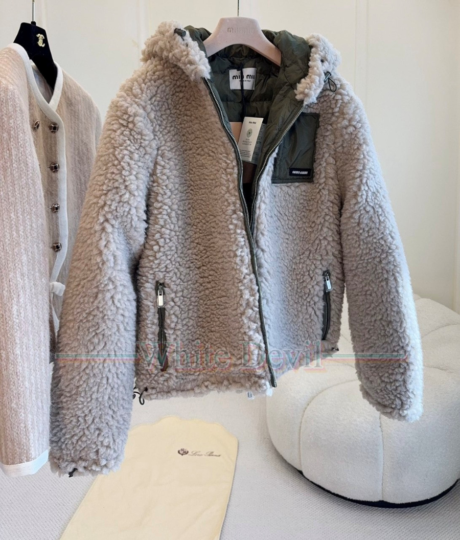 하얀악마 레플리카 미우미우 점퍼 (5).jpg