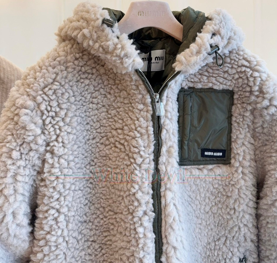 하얀악마 레플리카 미우미우 점퍼 (8).jpg