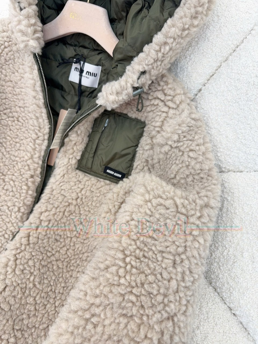 하얀악마 레플리카 미우미우 점퍼 (16).jpg