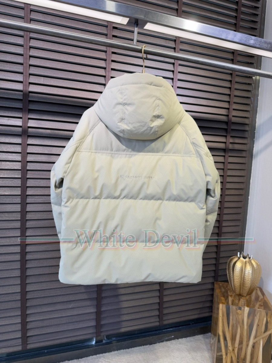 하얀악마 이미테이션 버버리 패딩 (3).jpg