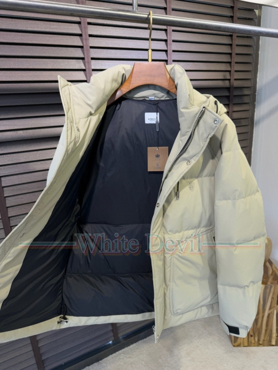 하얀악마 이미테이션 버버리 패딩 (8).jpg
