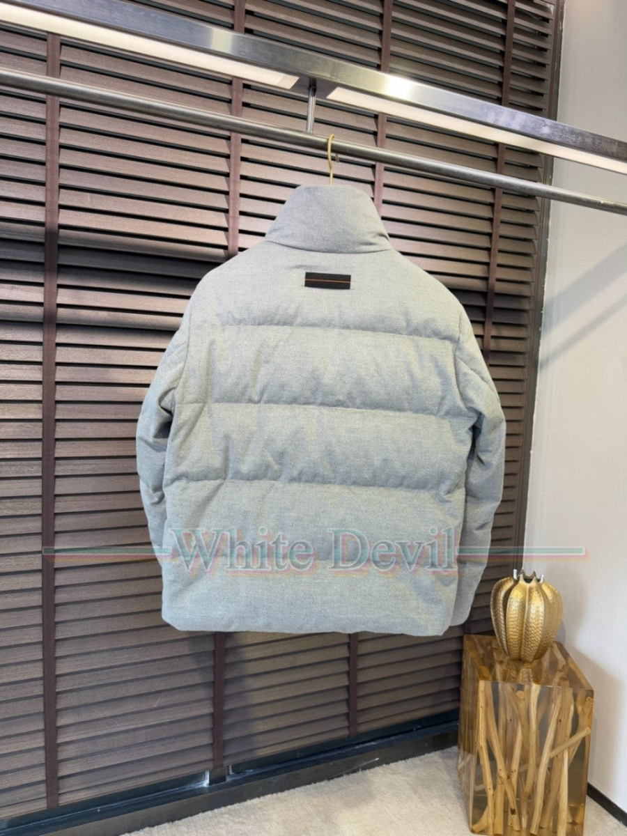 하얀악마 이미테이션 제냐 패딩 (3).jpg