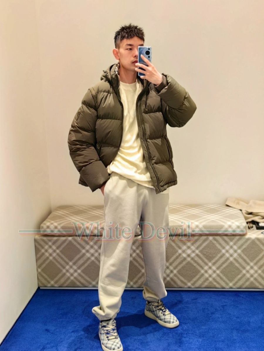하얀악마 이미테이션 버버리 패딩 (2).jpg