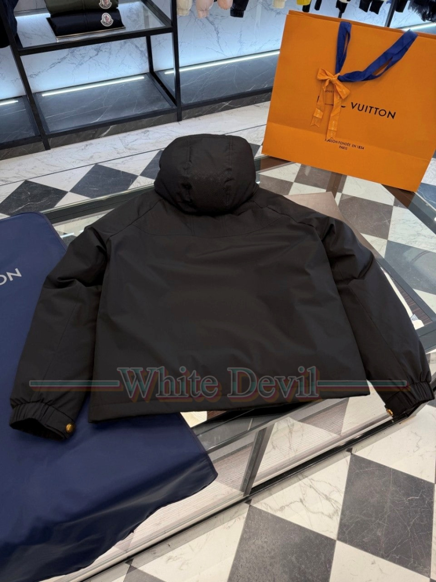 하얀악마 이미테이션 루이 점퍼 (16).jpg