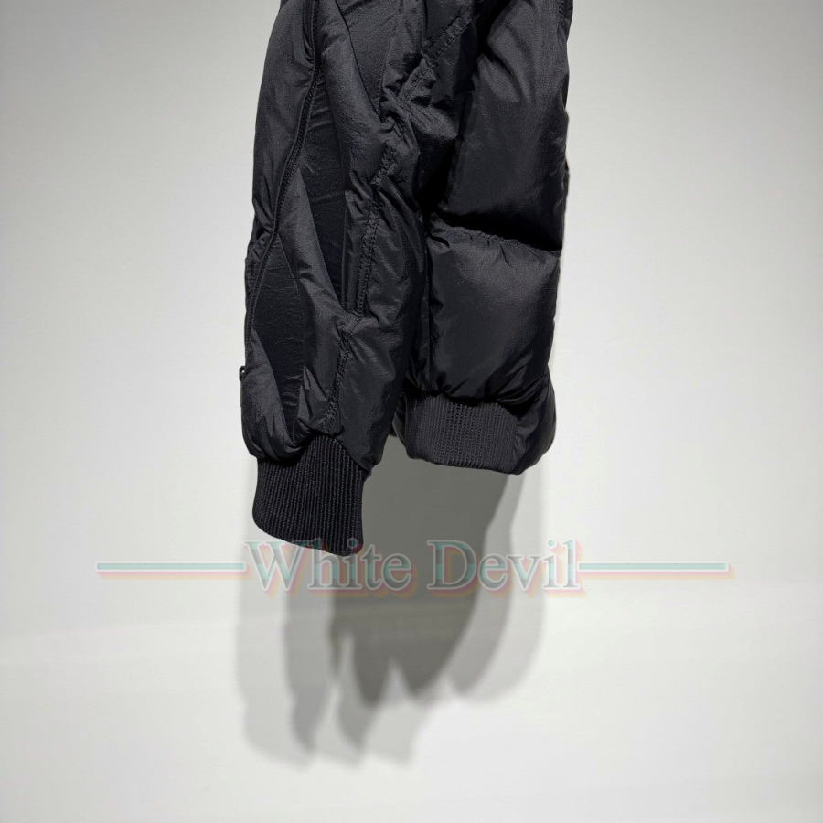 하얀악마 이미테이션 루이 패딩 (6).jpg