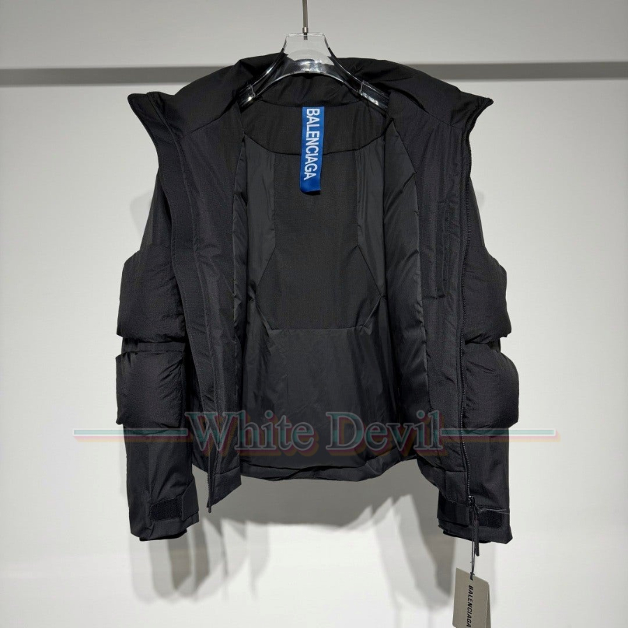 하얀악마 이미테이션 발렌시아가 패딩 (8).jpg