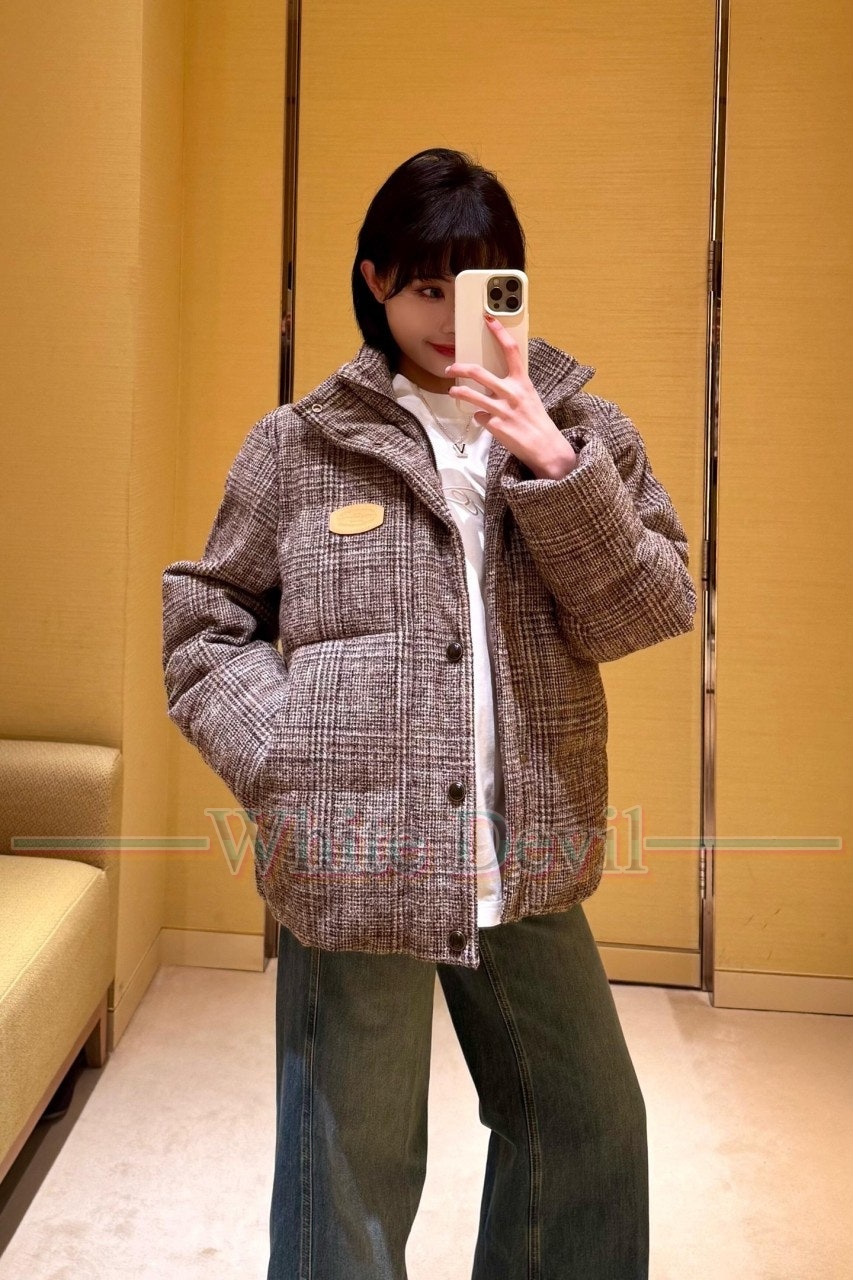 하얀악마 이미테이션 루이 패딩 (2).jpg