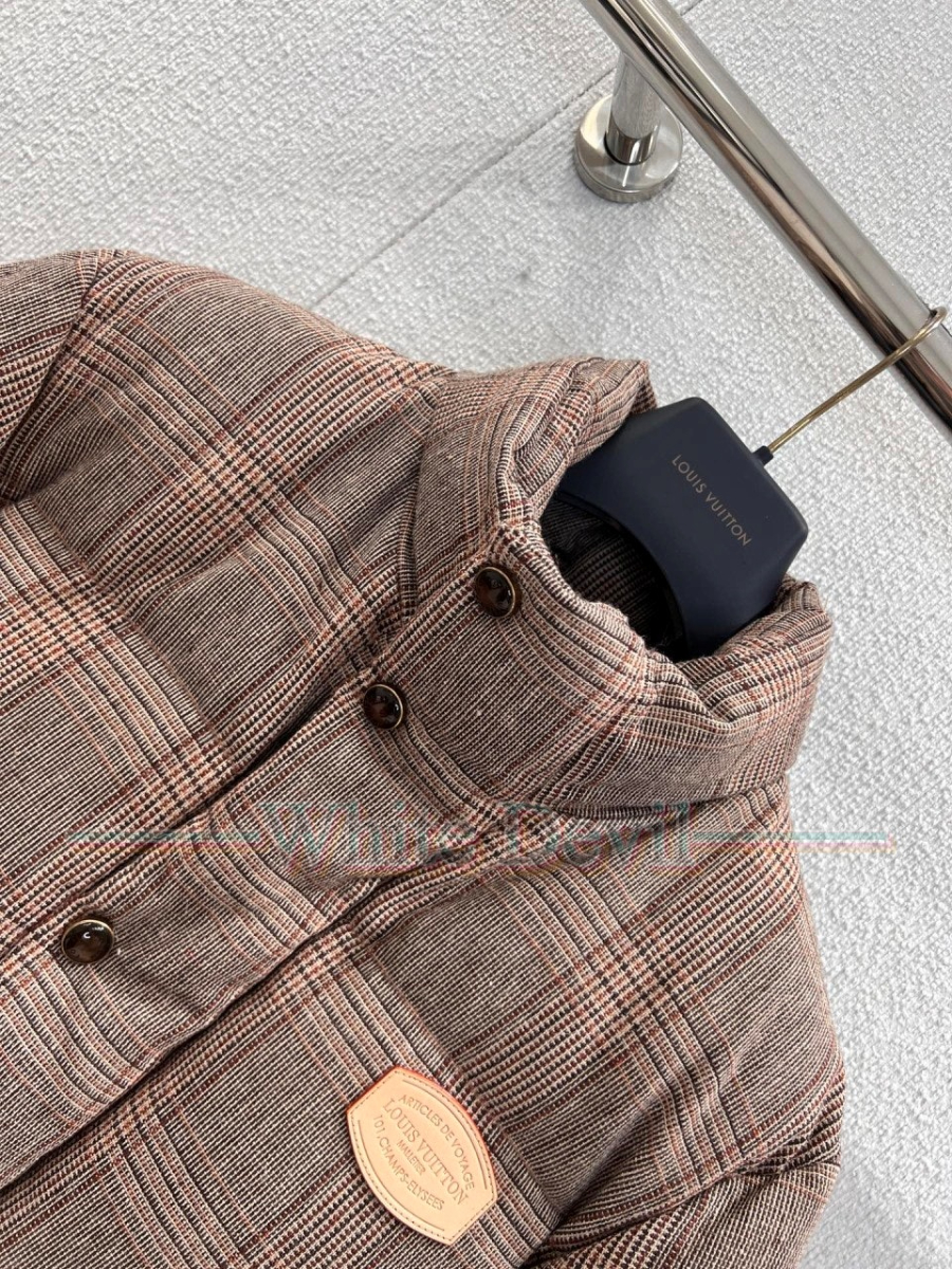 하얀악마 이미테이션 루이 패딩 (7).jpg