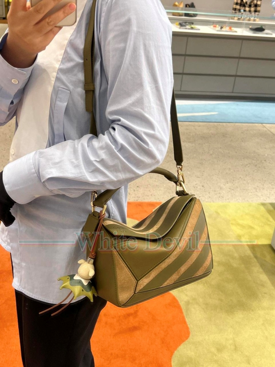 하얀악마 레플리카 로에베 가방 (2).jpg