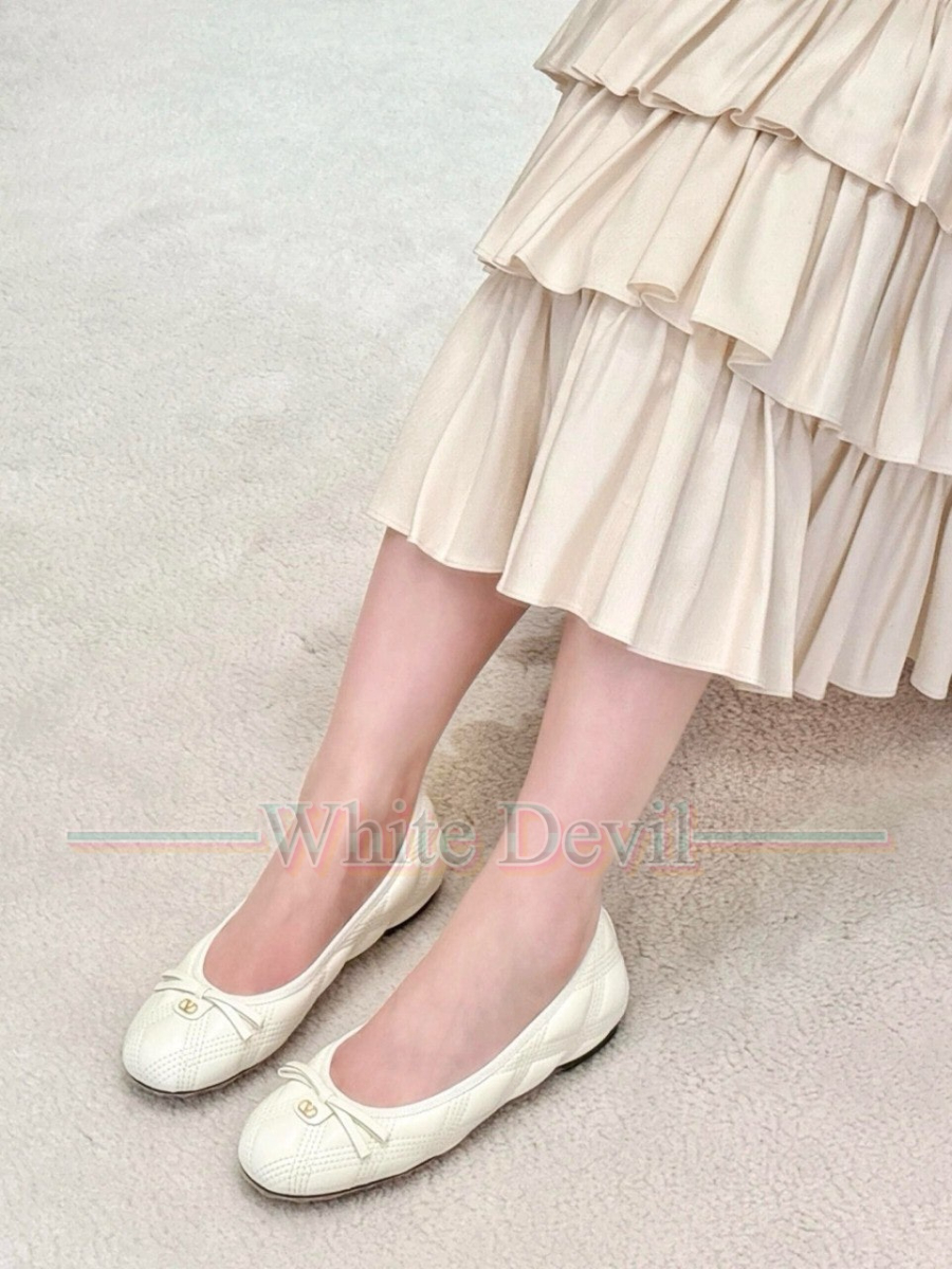 하얀악마 레플리카 발렌티노 플랫슈즈, (2).jpg