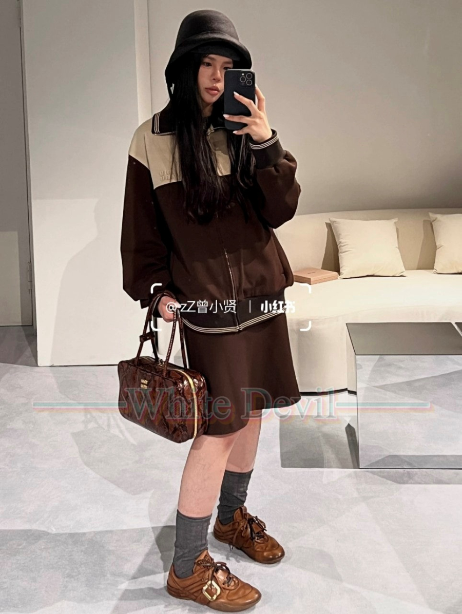 하얀악마 레플리카 미우미우 운동화 (2).jpg