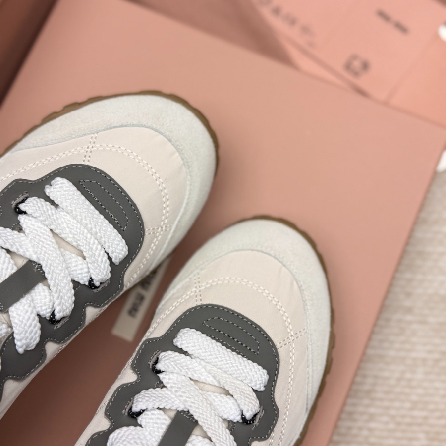 하얀악마 레플리카 미우미우 신발 (9).jpg