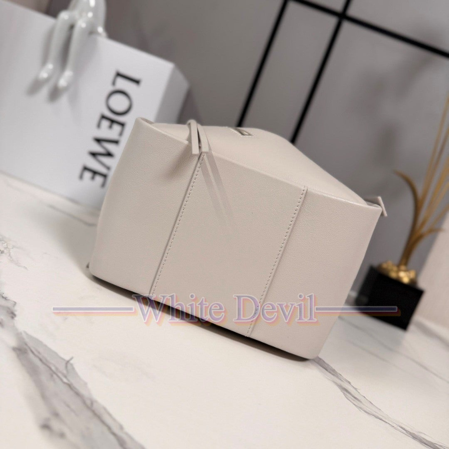 하얀악마 이미테이션 로에베 가방 (4).jpg