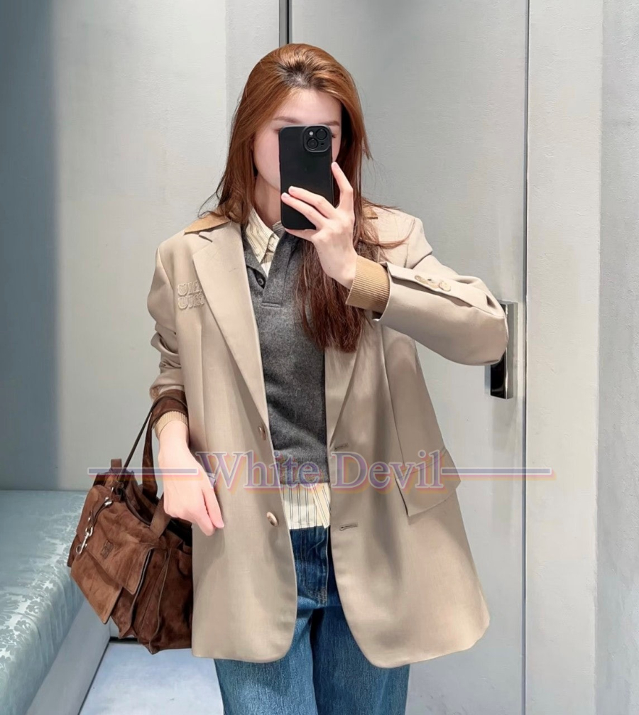 하얀악마 이미테이션 미우미우 자켓 (2).jpg