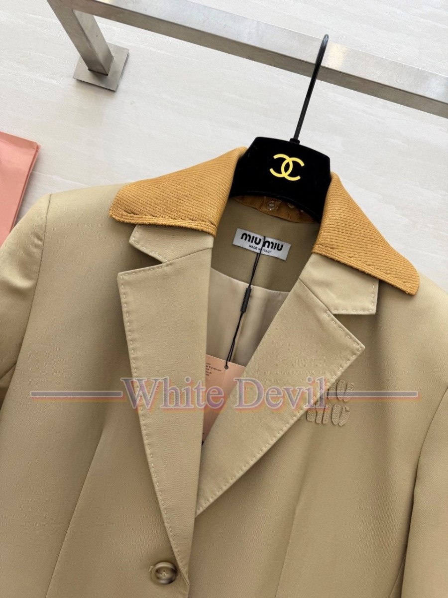 하얀악마 이미테이션 미우미우 자켓 (5).jpg