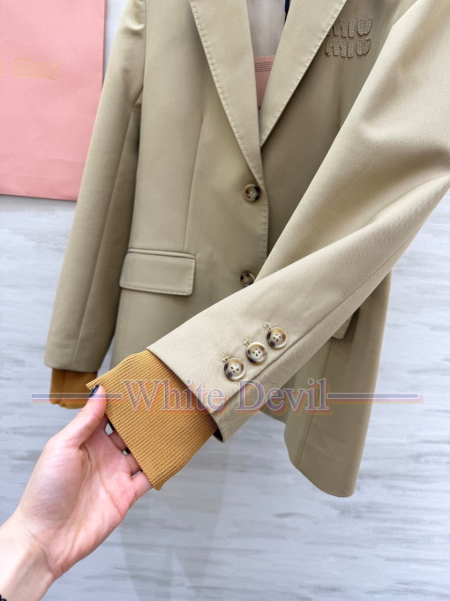 하얀악마 이미테이션 미우미우 자켓 (7).jpg