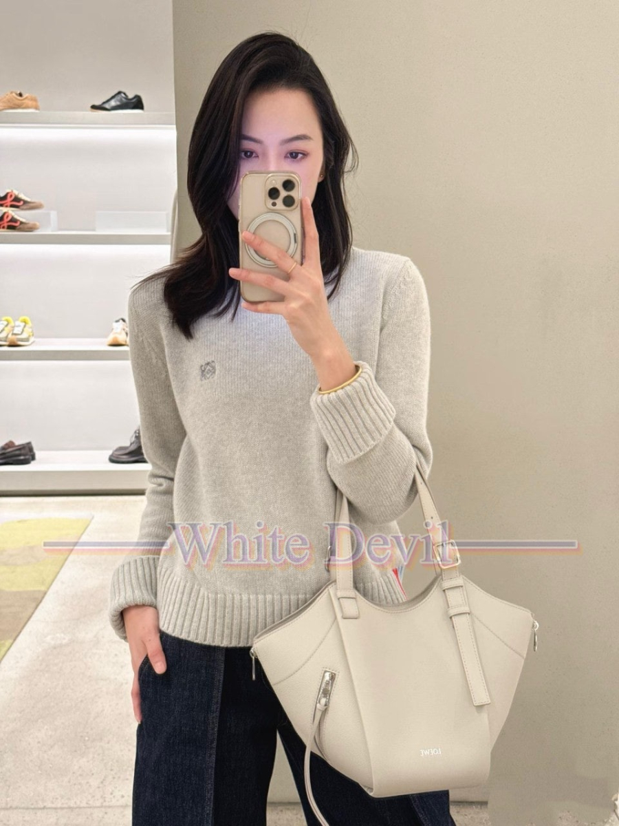 하얀악마 이미테이션 로에베 니트 (2).jpg