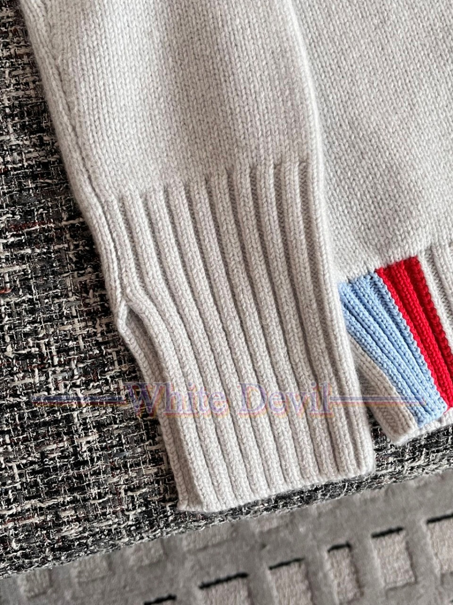 하얀악마 이미테이션 로에베 니트 (19).jpg