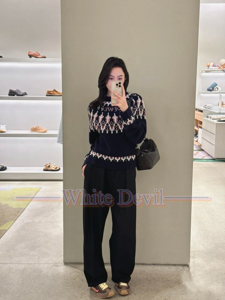 하얀악마 이미테이션 로에베 니트 (1).jpg
