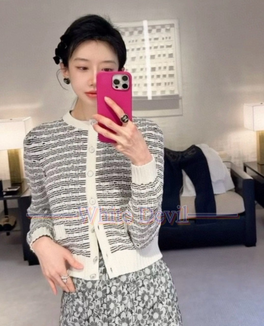 하얀악마 이미테이션 샤넬 가디건 (2).jpg