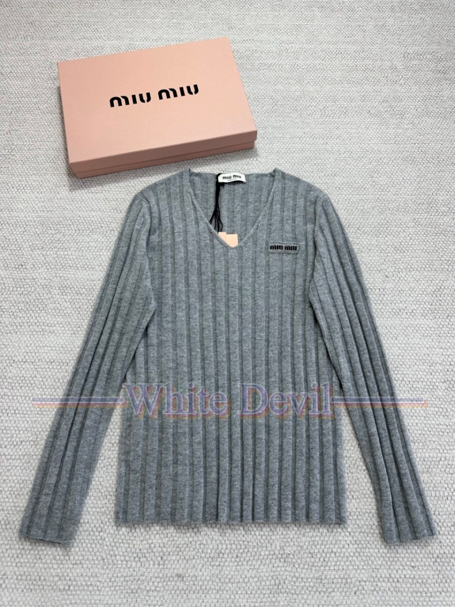 하얀악마 레플리카 미우 니트 (4).jpg