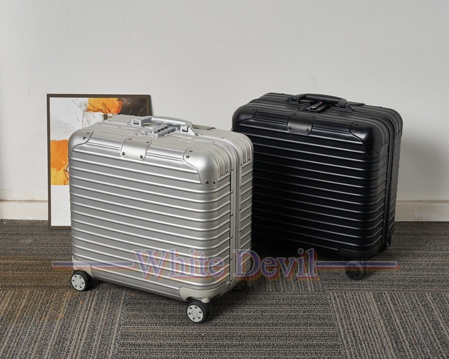 하얀악마 레플리카 리모와 캐리어 (1).jpg