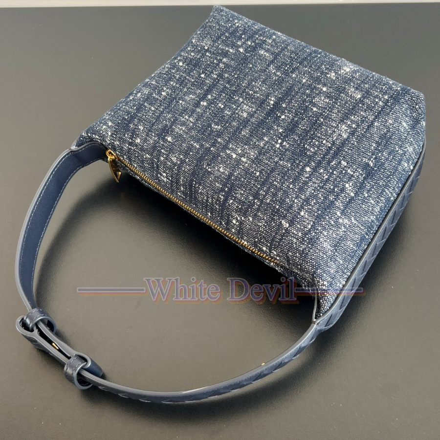 하얀악마 레플리카 보테가 월리스 (5).jpg