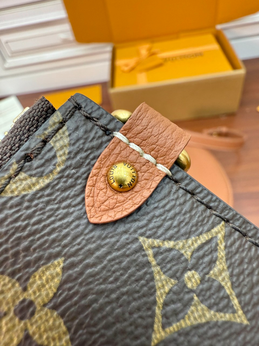 하얀악마 레플리카 루이비통 가방 (10).jpg