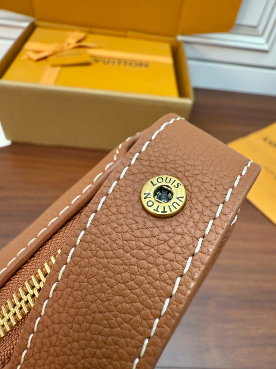 하얀악마 레플리카 루이비통 가방 (16).jpg