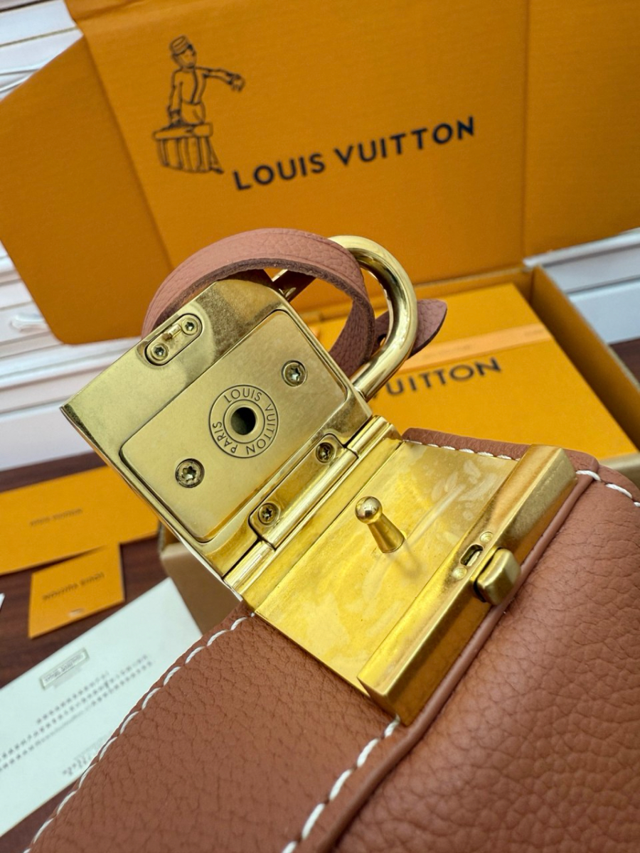 하얀악마 레플리카 루이비통 가방 (15).jpg