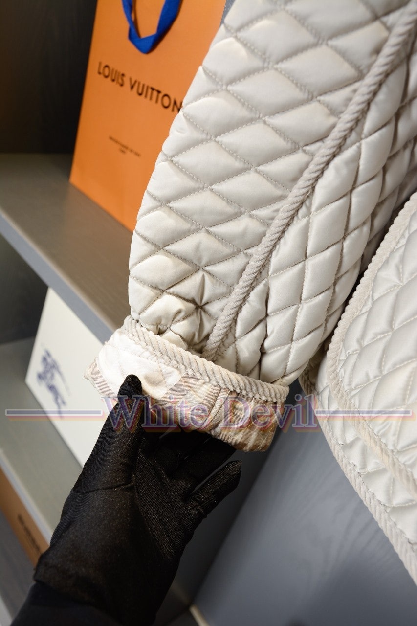 하얀악마 레플리카 버버리 점퍼 (24).jpg