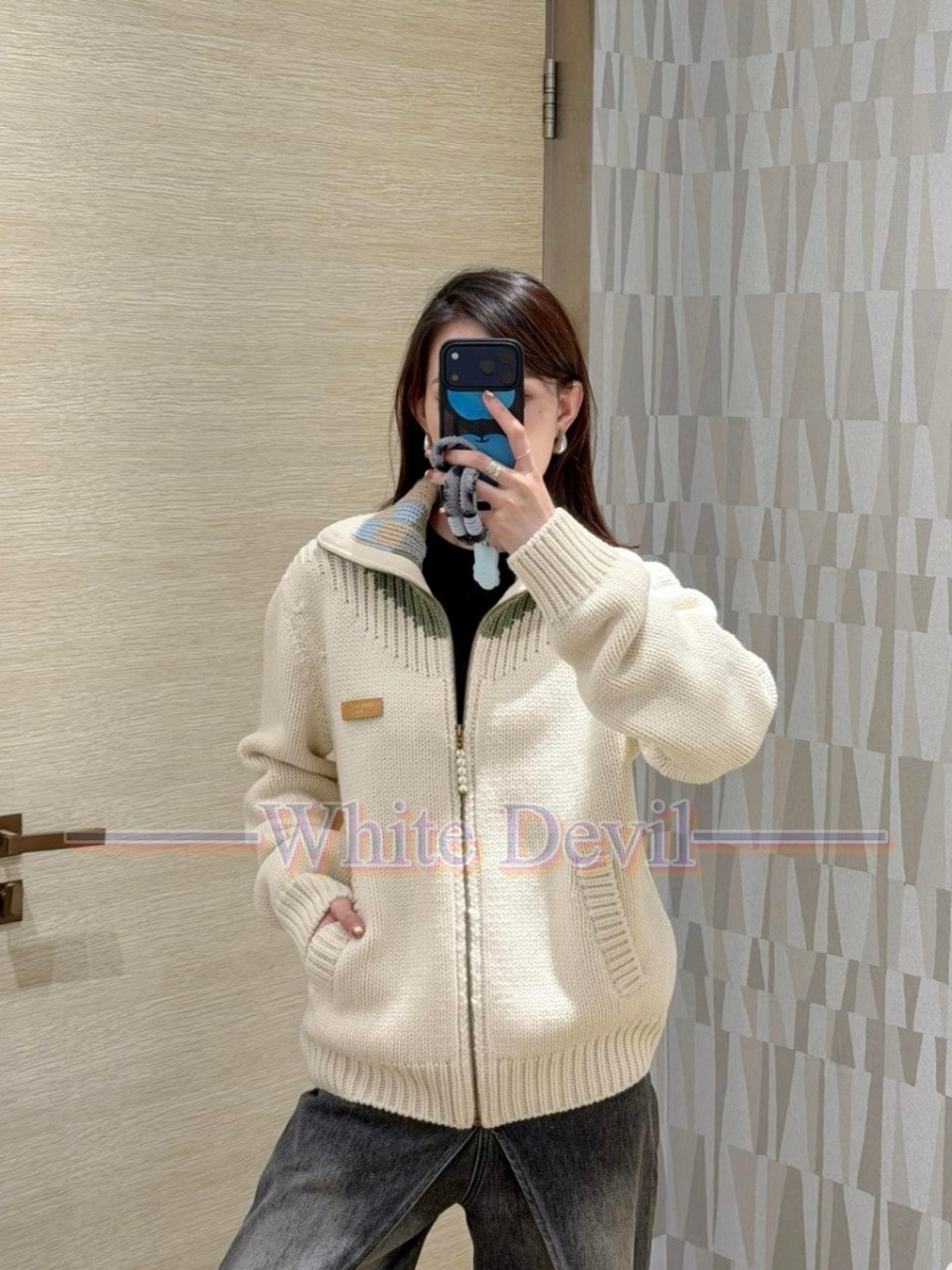 하얀악마 레플리카 루이비통 가디건 (1).jpg