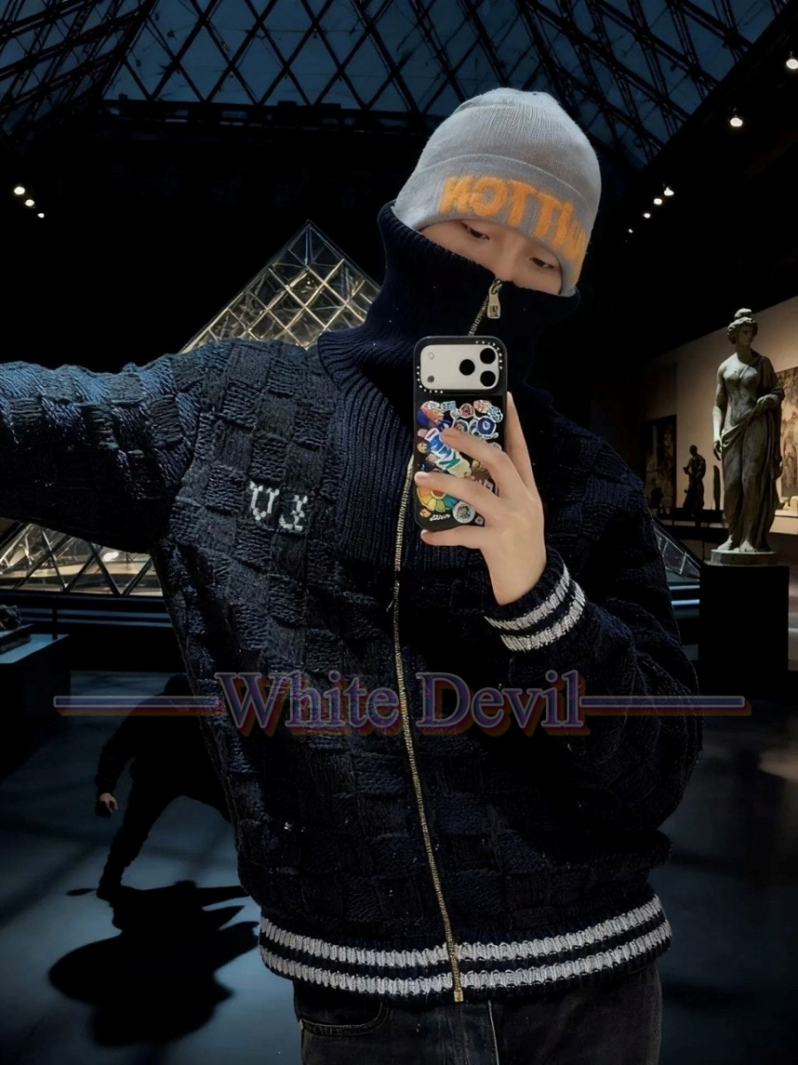 하얀악마 레플리카 루이 점퍼 (2).jpg