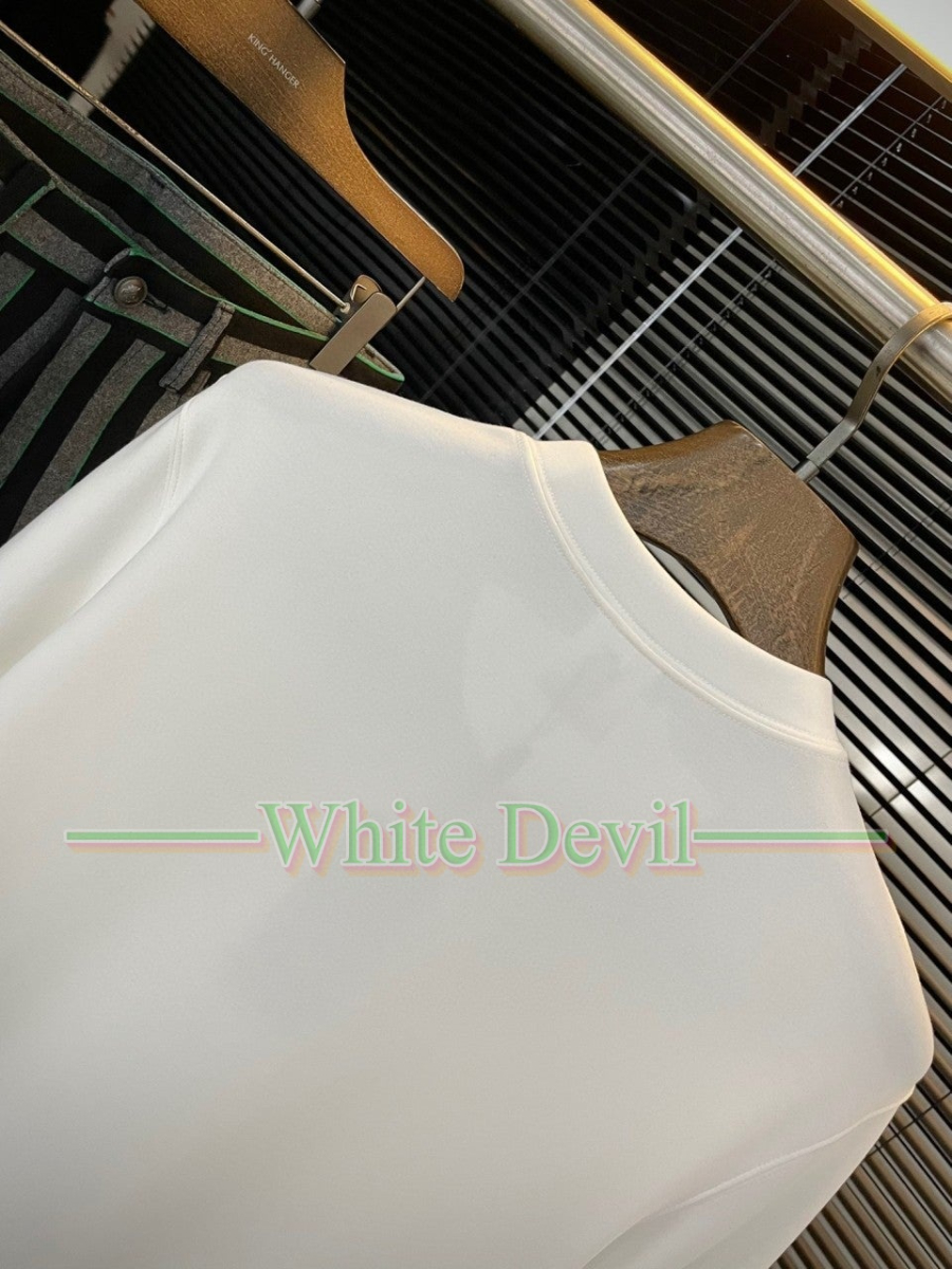 하얀악마 이미테이션 발망 맨투맨 (9).jpg