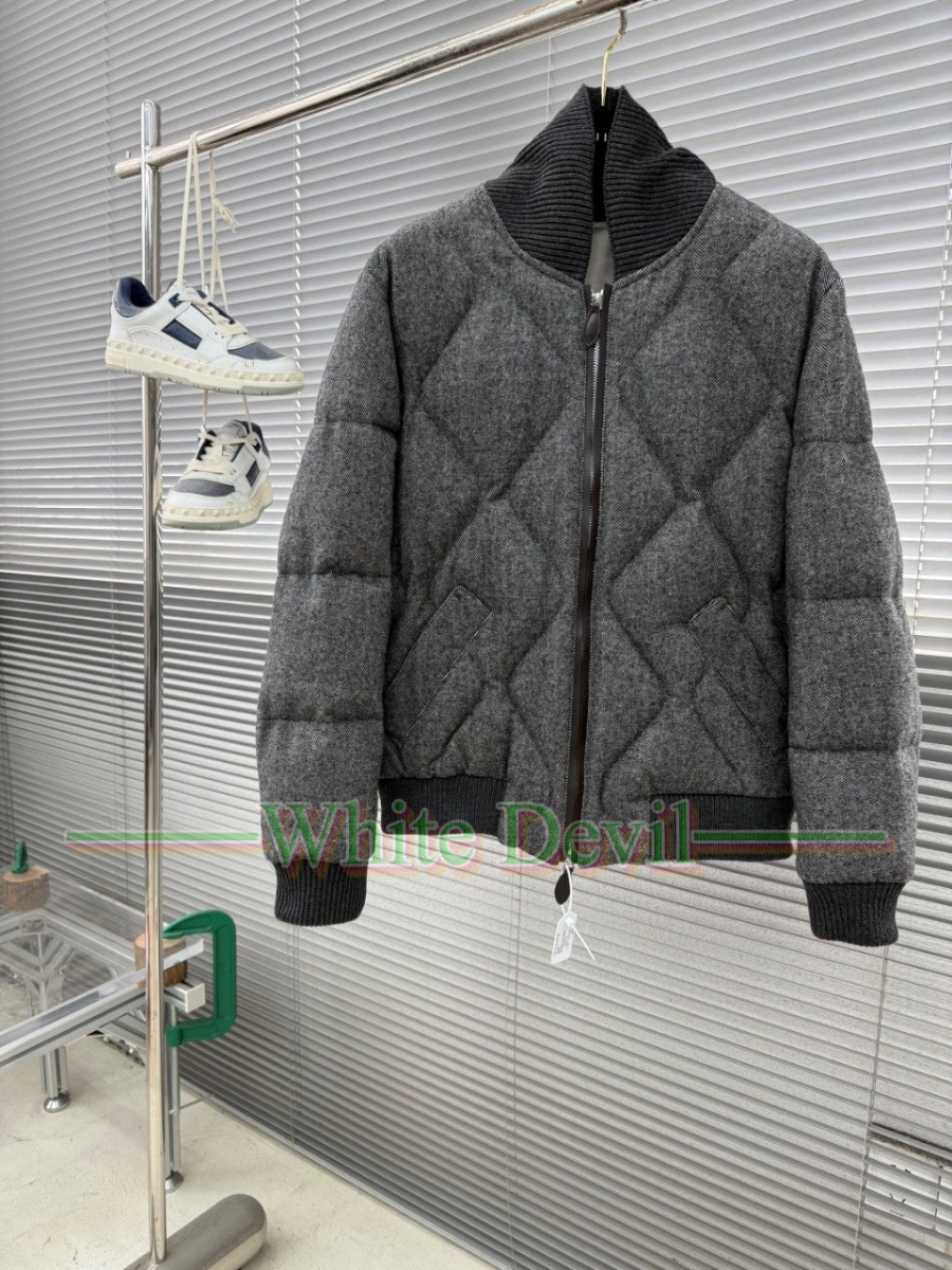 하얀악마 이미테이션 로로 패딩 (1).jpg