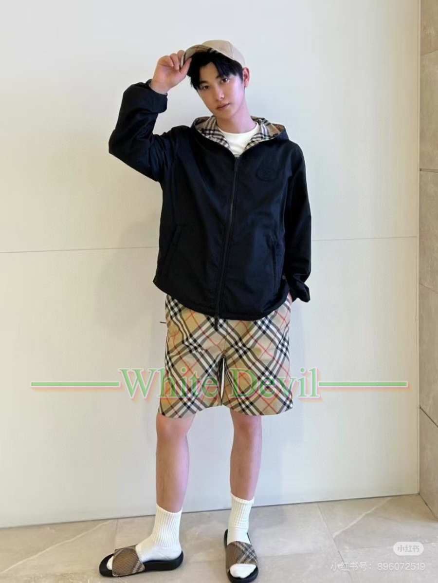 하얀악마 이미테이션 버버리 점퍼 (1).jpg